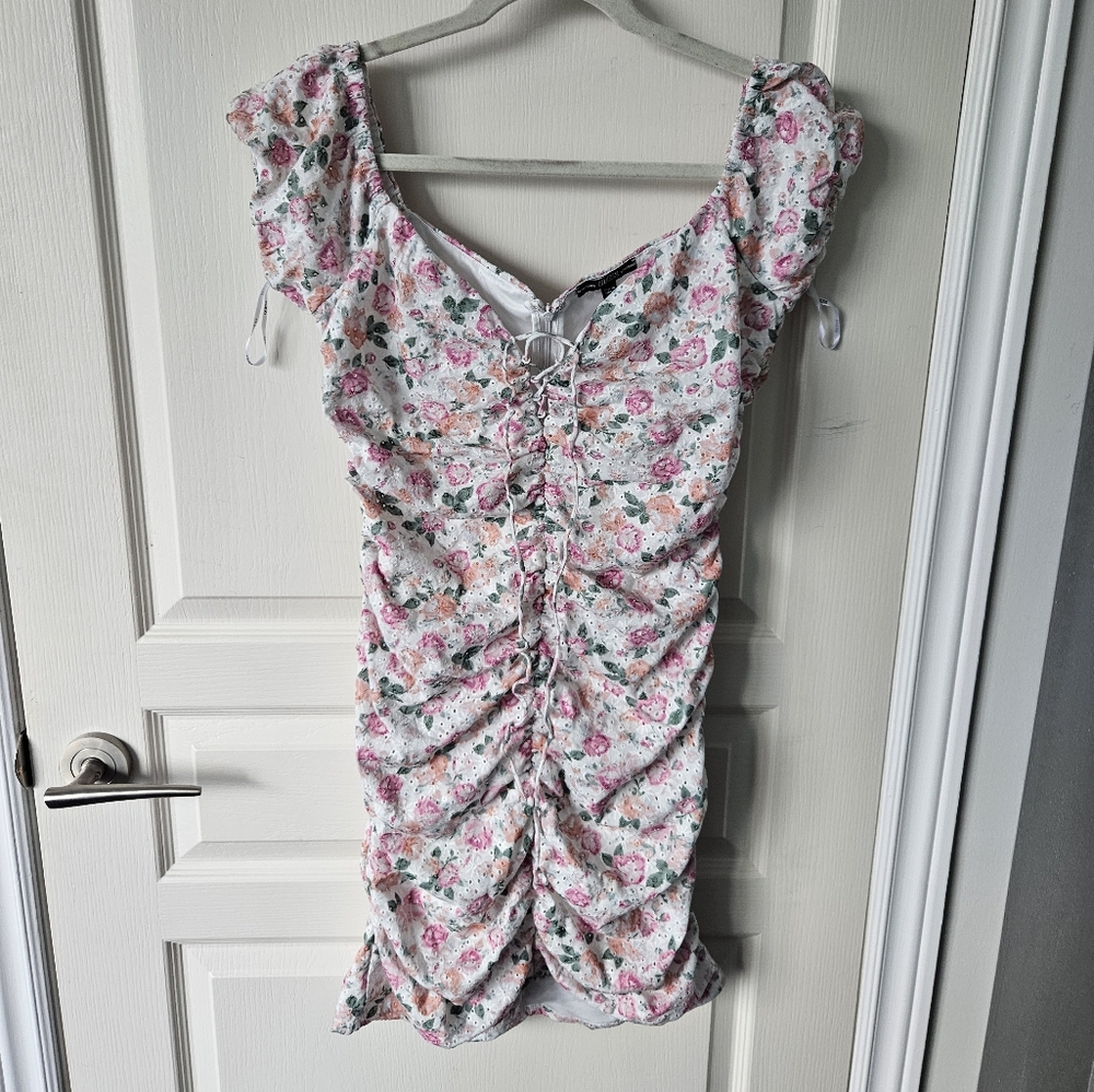 GUESS Women's Lovely Roses Off-The-Shoulder Ingrid Floral-Print Mini Dress